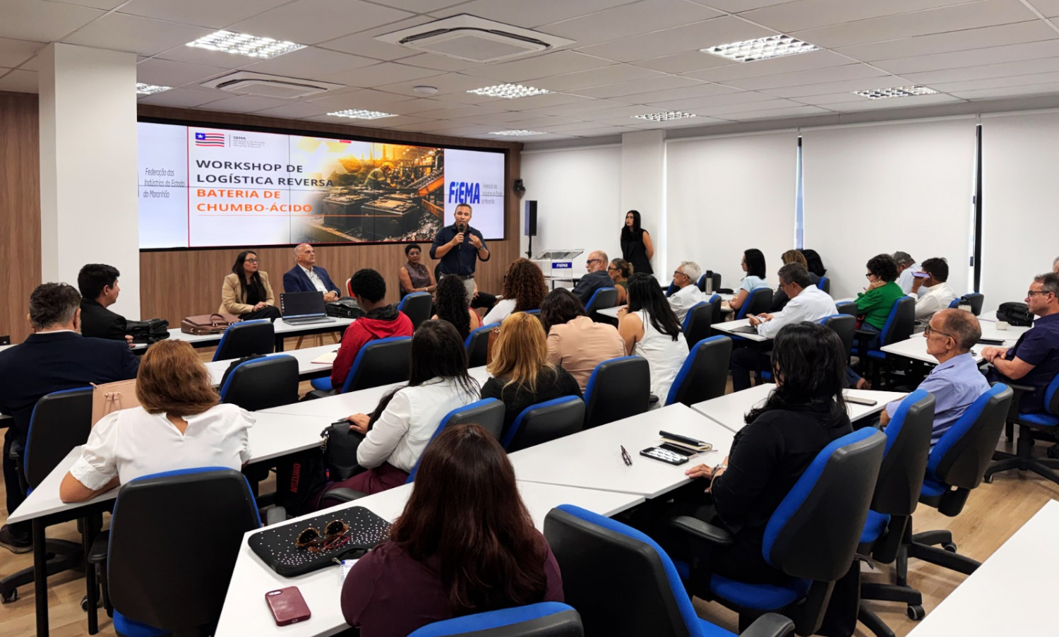 Workshop na FIEMA discute logística reversa de baterias de chumbo-ácido